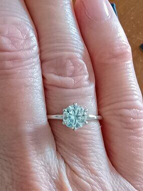 1 ct. 6 prong Moissanite Solitaire ring in 925 silver